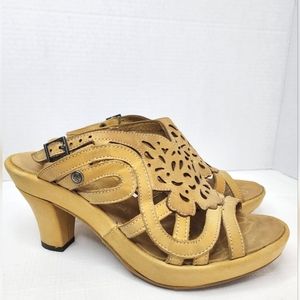 [9] Neosens Moravia Yellow Leather Platform Sandal